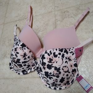 LIKE NEW 36c Vince Camuto Bras